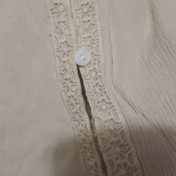 1 L left New boutique lace top - Picture 10 of 12